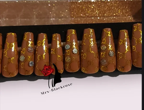 Mrs-Blackrose HM002 Press On Nails – Elegant & Reusable