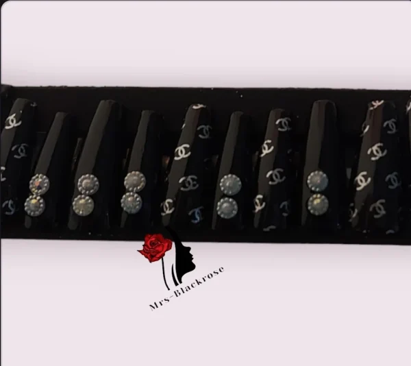 Mrs-Blackrose HM003 Press On Nails – Elegant & Reusable